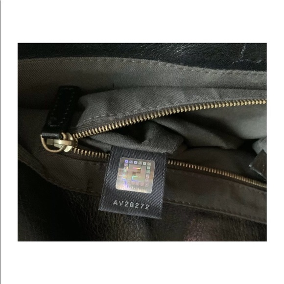 💥💥Fendi Maxi Baguette Bag 💥💥 - Picture 7 of 8